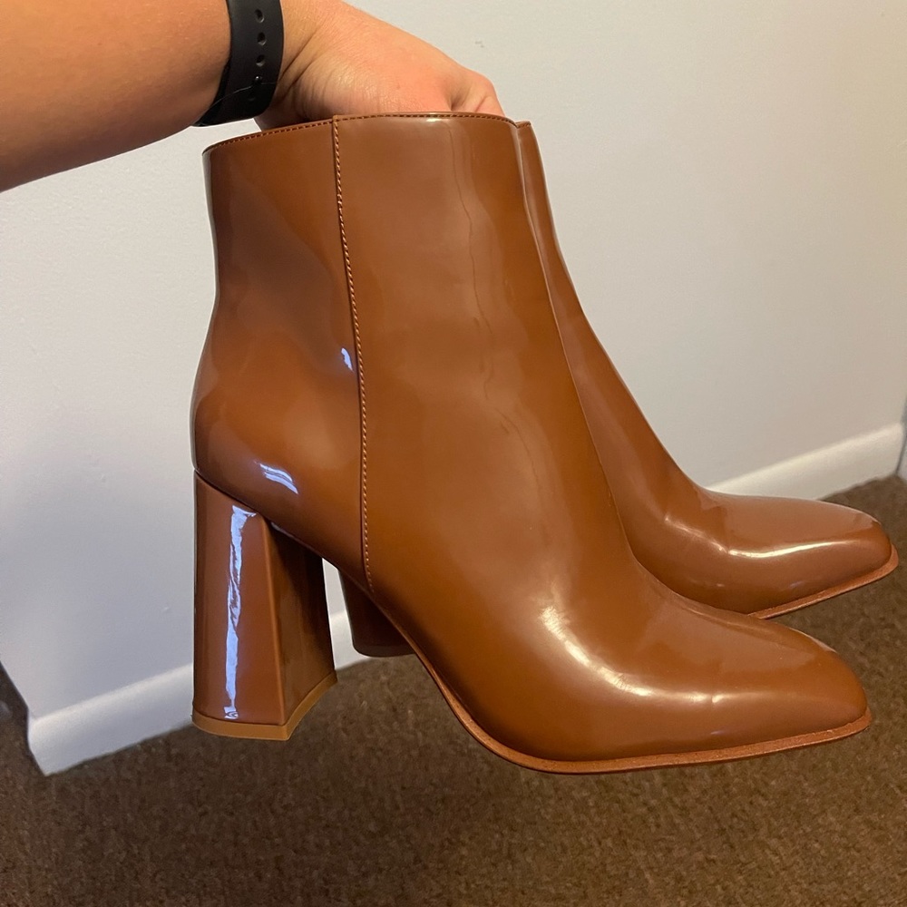 Brown leather boots with heel- JLO - 8.5
